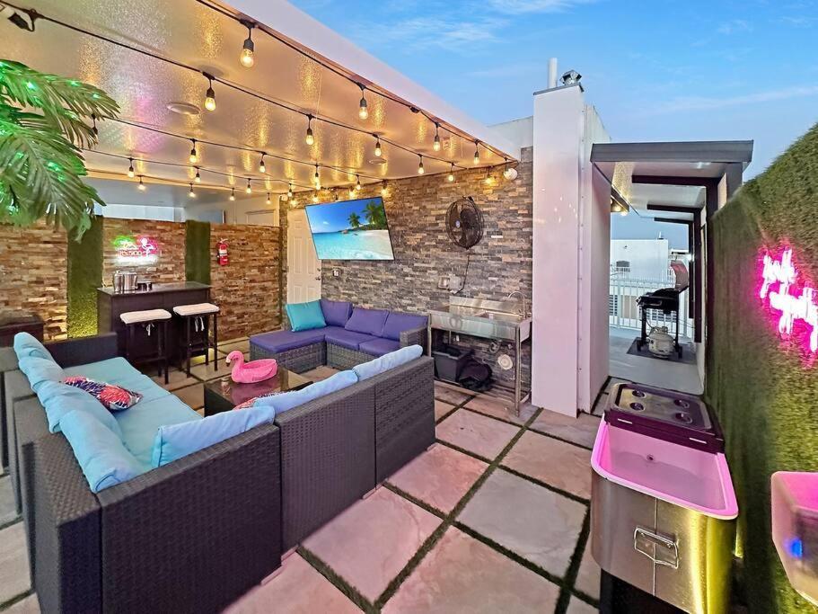 Vacay Spot Experience Luna Sky! 65" Tv Bar, Bbq, Shower Massage Jets, Music, Go To Fl Keys Homestead Exterior foto